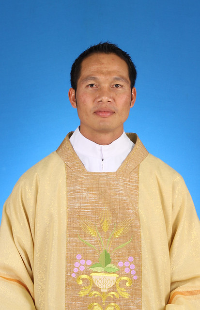 บาทหลวง ยอห์น โชคดี ดำรงอนุรักษ์ <br> Rev. Chokdee Damrong-anurak