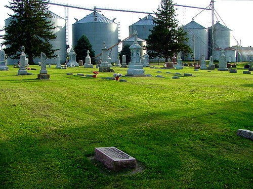 cemetery iowa grainbins