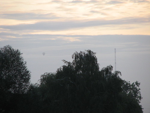 germany ballon balloon viewfrommywindow blickausmeinemfenster sendemast ragow hiwosomoshots