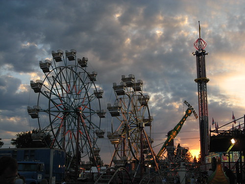 county sunset ohio sky clouds amusement ride fair ferriswheel oh burton screamer geauga