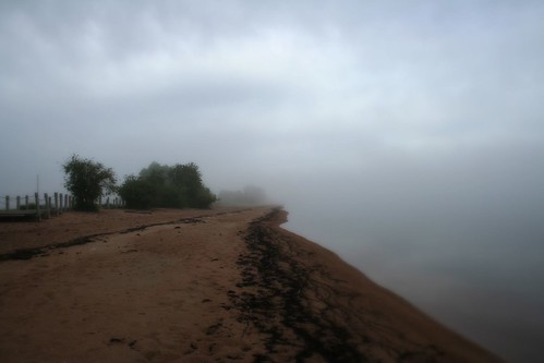 morning lake beach fog landscape geotagged geo:lat=49035722 geo:lon=95228097