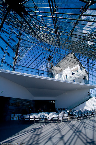 glass japan architecture modern sapporo hokkaido pyramid angles isamu hidamari moerenuma naguchi