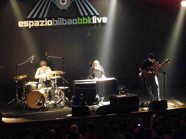 Quique González & La Aristocracia Del Barrio (con Jason Mraz), en el Espazio BBK Live, el 27 de Junio de 2007.