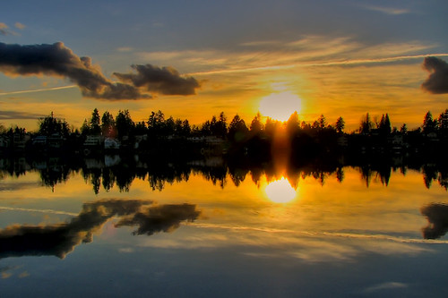 sunset sun lake reflection water clouds washington kent pix pics pic serenity serene hdr lakemeridian 3ex clusterclick