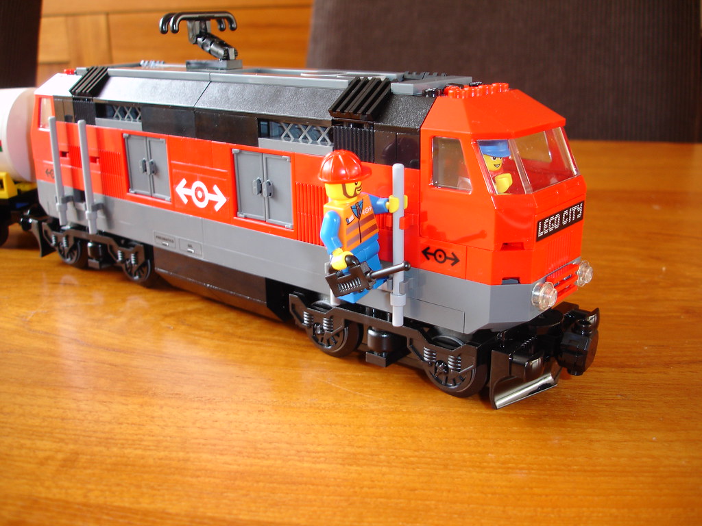 Motorized red Lego engine 7939