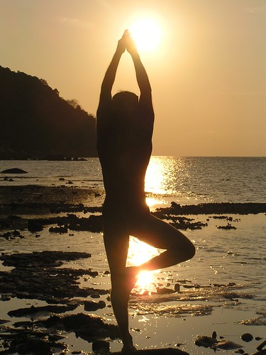 Eric Lon sunset Yoga in Thailand.