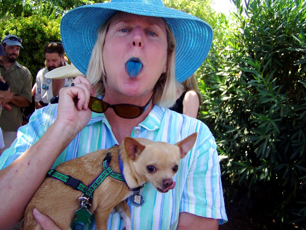 blue tongue and dog