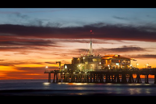 california sunset sky people seascape color reflection beach canon landscape restaurant pier losangeles santamonica telephoto harboroffice ef24105mmf4lisusm atmospehre eos5dmarkii