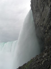 -Horseshoe Falls from the bottom