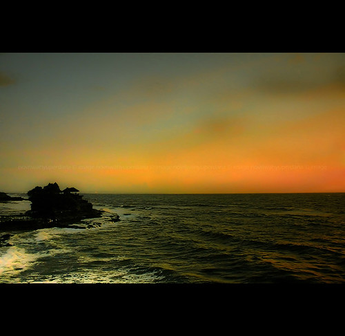 bali indonesia landscape southeastasia tanahlot magicalmoments serenitynow tanahlottemple canoneos50d flickrdiamond shutterbox se–indonesia overtheexcellence earthasia canonefs1855mmis “flickraward” waterenvirons