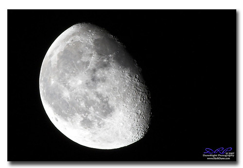 moon canon20d august lunar bakersfield diamondclassphotographer flickrdiamond herbdunn canonef70200lusm dunnrightphotography kerncountyphotographers californiascentralvalley