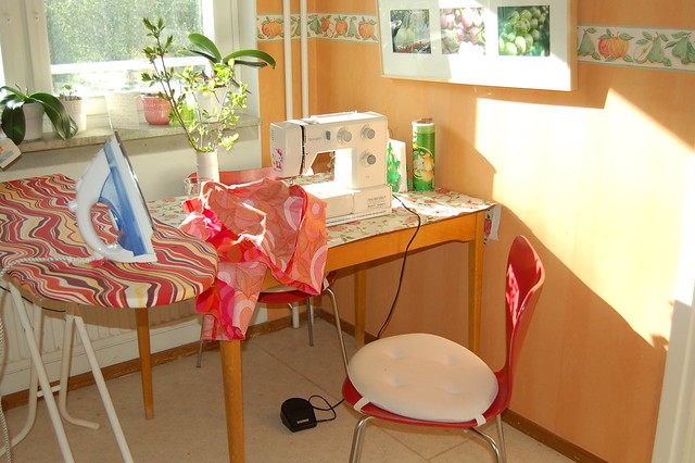 My temporary sewing studio as I make myself a skirt