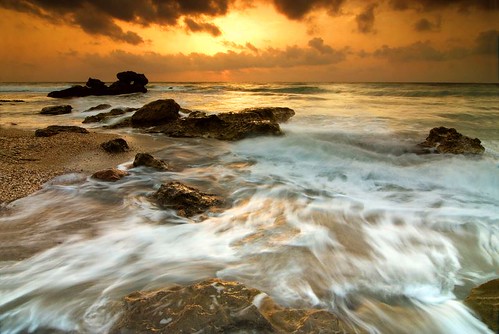 longexposure sunset sea españa seascape beach water landscape geotagged mar spain agua rocks europa europe nightshot playa paisaje cuellar amanecer almeria piedras mojacar abigfave geo:lat=37125064 geo:lon=1831477 cuellar2007top20