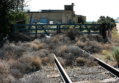 railroad building abandoned mystery fence spur gate structure idaho 900 tumbleweed lightroom ut2004 elmorecounty simcoroad