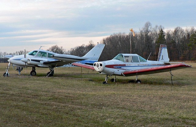 Varga 2150A Kachina and Cessna Twin