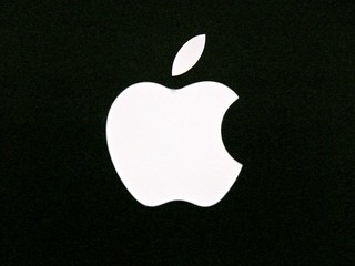 MacBookPro Apple logo