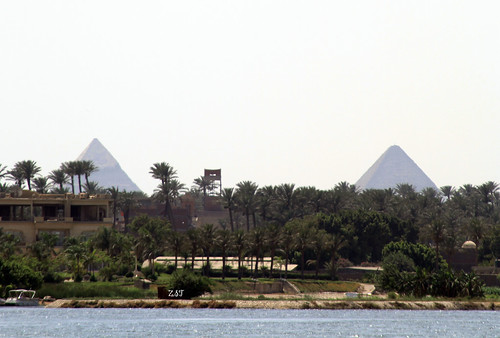 egypt nile pyramids gizapyramids maadi rivernile tamron75300 canon7d pyramidview zeesstof