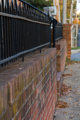 brick fence nc iron bokeh northcarolina depthoffield lincolnton lincolncounty confederatememorialhall davidhopkinsphotography pleasantretreatacademny ncpedia