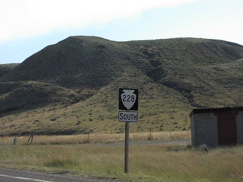 sign montana shield fortbenton montanastatehighway mts228 montanastatesecondaryhighway