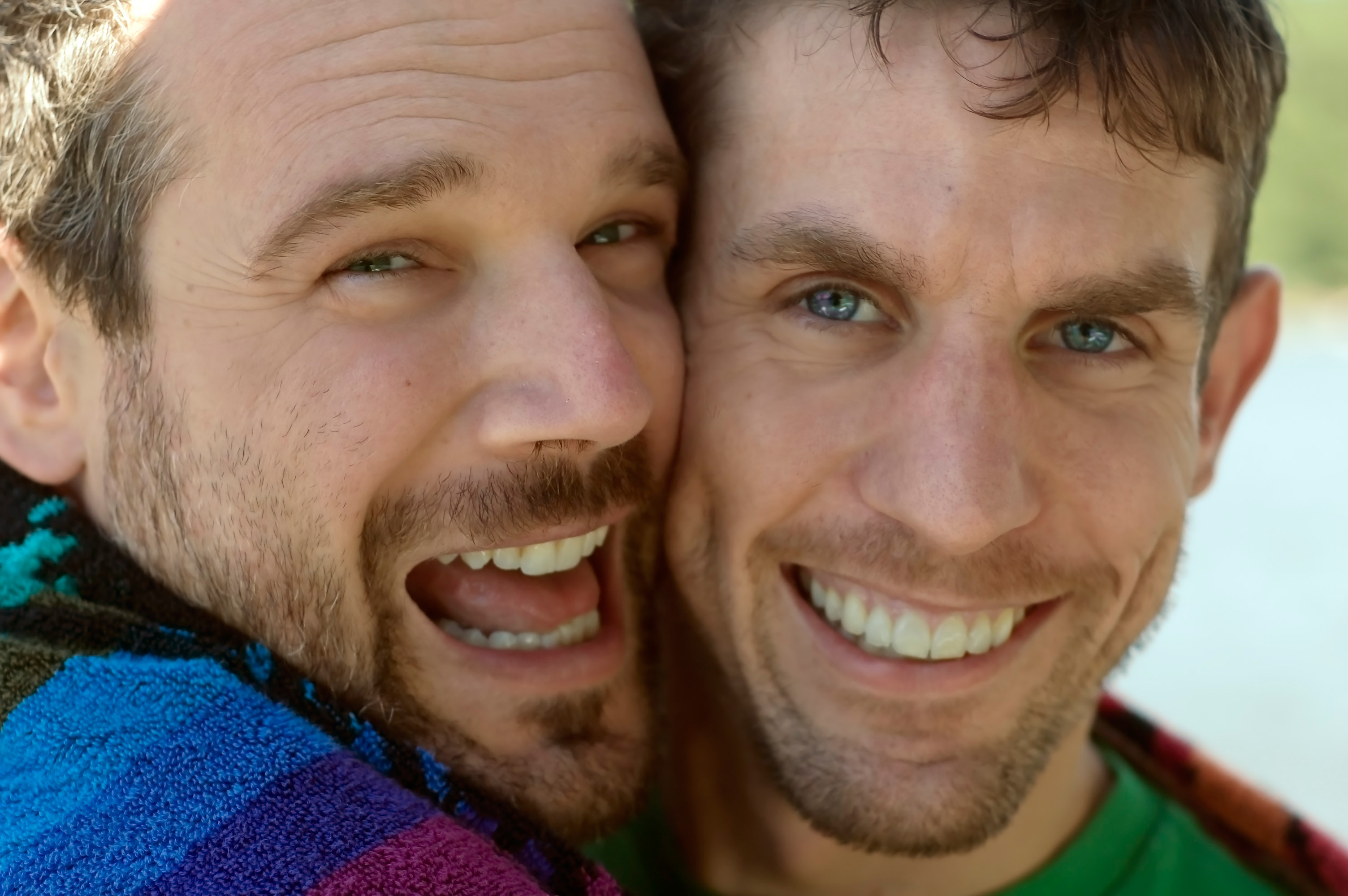 «Позитивные братья» – буклет для ВИЧ+ геев и бисексуалов