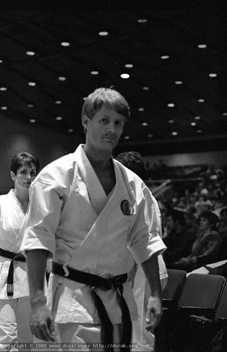 scan 1989 28th aakf nationals karate tournament umn.edu us minnesota st paul kodak 5054 roll a 0032.16Gray raw.png