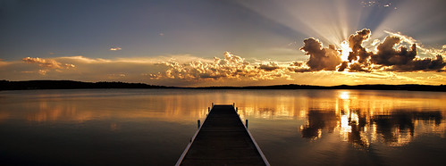 sunset reflection sunshine clouds newcastle dusk jetty australia nsw sunrays lakemacquarie warnersbay