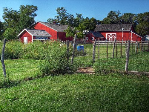 county barn fence illinois farm barns fences il bradley farms perry hdr kankakee bourbonnais