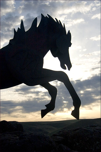 sculpture usa clouds sunrise dawn washington mustang i90 vantage centralwashington wildhorsemonument davidgovedare