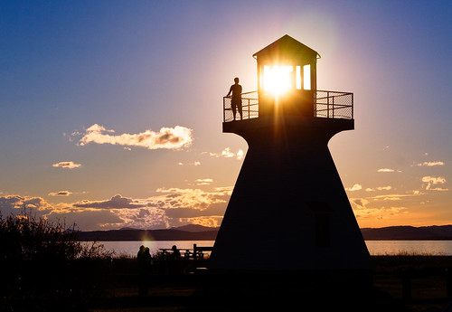 sunset sun lighthouse canada silhouette québec gaspésie carletonsurmer