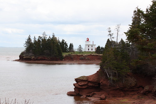 lighthouse canada water cliffs pei rockypoint blockhouse