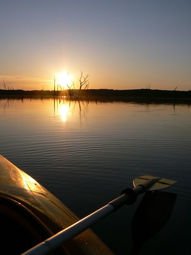 sunset lake oklahoma water kayak paddling drippingspringslake