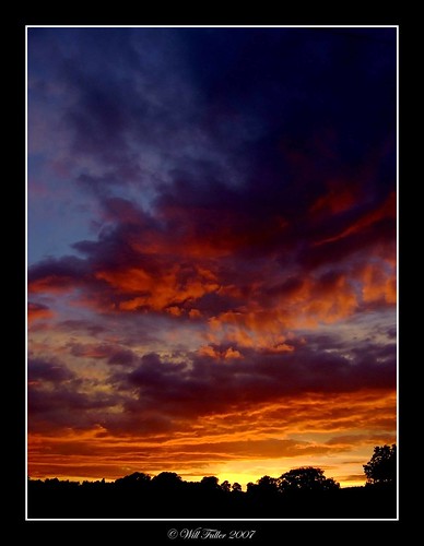light sunset colour nighttime photoshopcs2 peopleschoice contrasting fujis5600