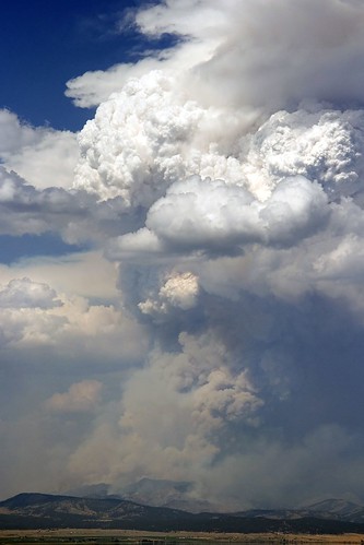 smoke explosion forestfire plume pyrocumulus ©tylerknottgregson gatesofthemountainsfire meriweatherfire