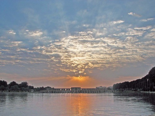 bridge cloud sunrise iran ali esfahan isfahan ansari khajoo zayanderood khaju