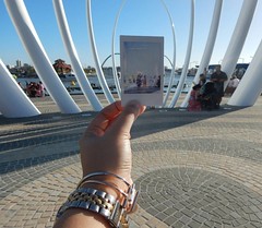One soul can make the stars shine, the stars align, and create the oceans. And that's you! Yes, you. Yourself. 😊  #elizabethquay #perth #perthisok #fujifilm #fujiinstaxaus #fujifilmlifestyle #instaxticday #saturdayafternoon #ig_perth #ig_wa #ig_aust