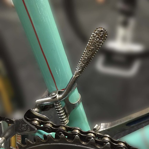 Campy front shifter