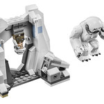 LEGO Star Wars 75098 Ultimate Collector's Series Assault on Hoth 17