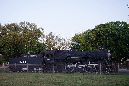 park usa train us texas unitedstates tx unitedstatesofamerica locomotive cleburne buffalocreek johnsoncounty santaferailroad hulenpark countryclubroad steamengine3417 westwesthilldrive
