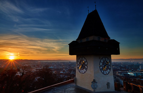 blue sky sun tower clock sunrise austria golden cityscape sony hour graz sonne sonnenaufgang schlossberg blaue stunde urturm sal1650 slta58