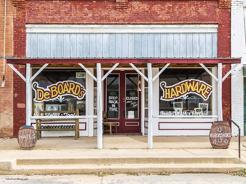 signs oklahoma architecture rural outdoors photography town hardware store text storefront verden ef24105mmf4lisusm canon6d