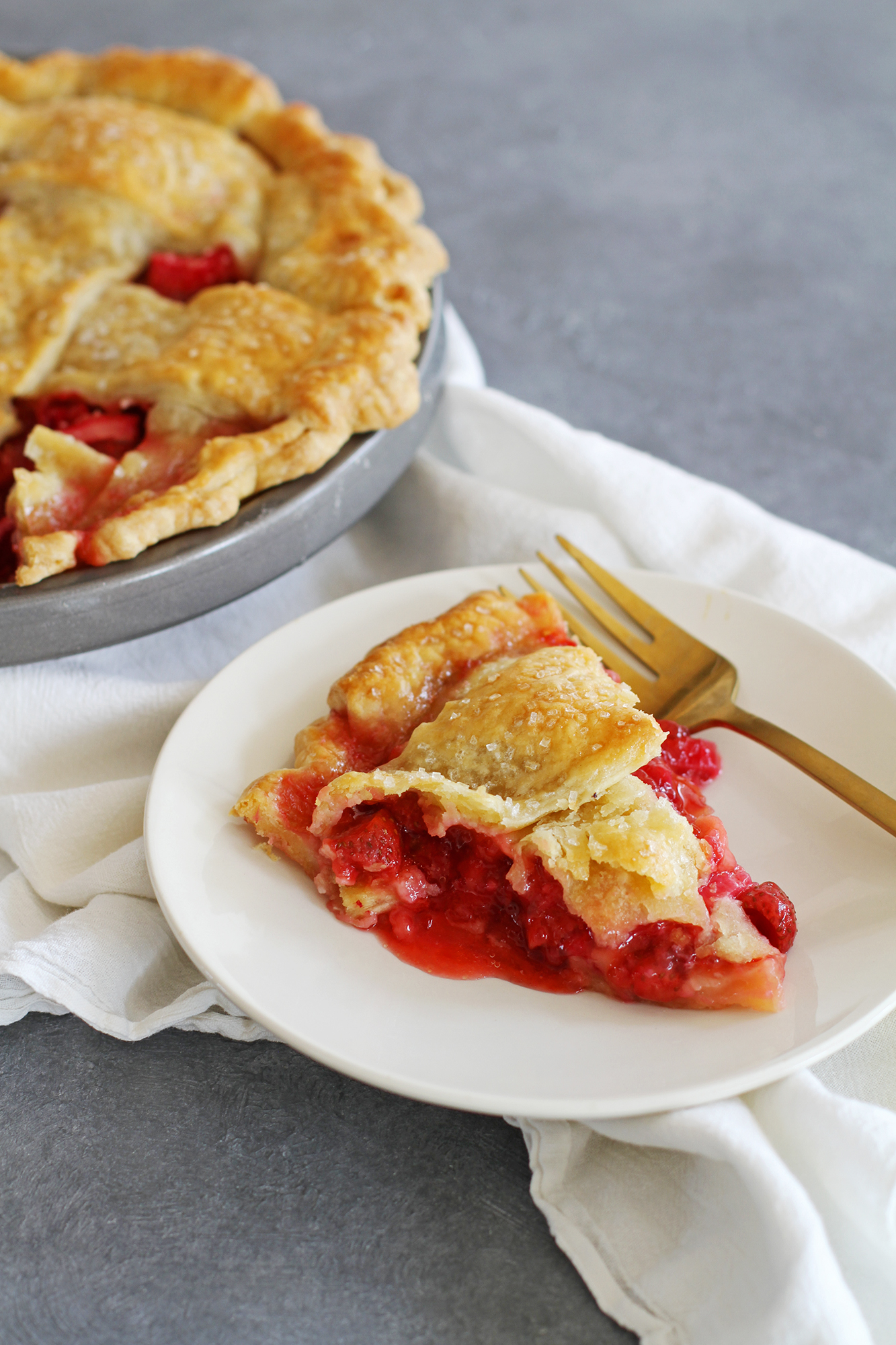 Strawberry Rhubarb Pie | www.girlversusdough.com @girlversusdough