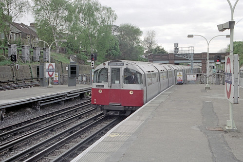 London Underground - South Ealing, Piccadilly Line