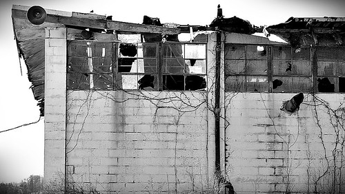 old windows blackandwhite abandoned broken liberty tennessee historic bnw dekalbcounty nationalregisterhistoricplaces nrhp