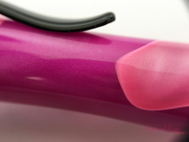 Review Monteverde Intima Neon Pink Fountain Pen - Stub @GouletPens (17)