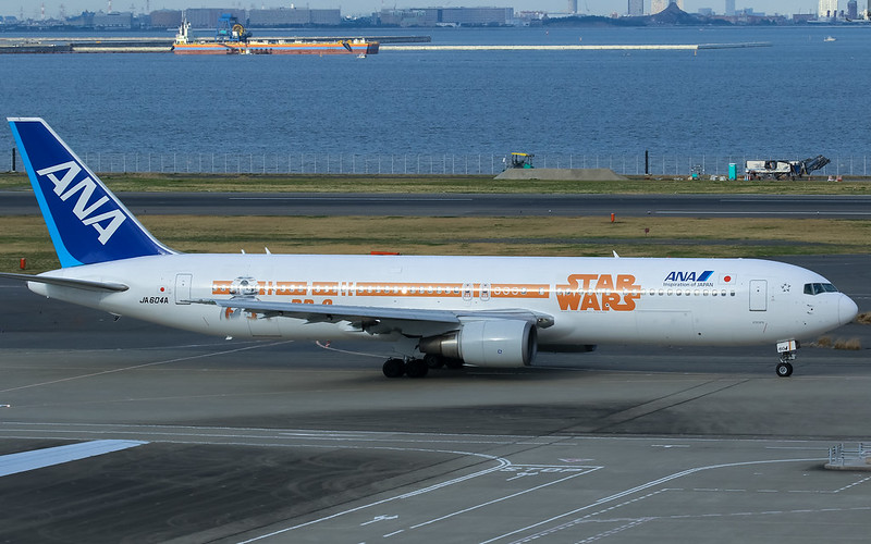 "STAR WARS ANA JET" JA604A ANA 全日空 Boeing 767-300