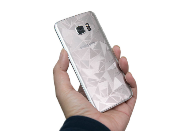 Samsung Galaxy S7 edge 市售版銀色機開箱 + 全機包膜分享 @3C 達人廖阿輝