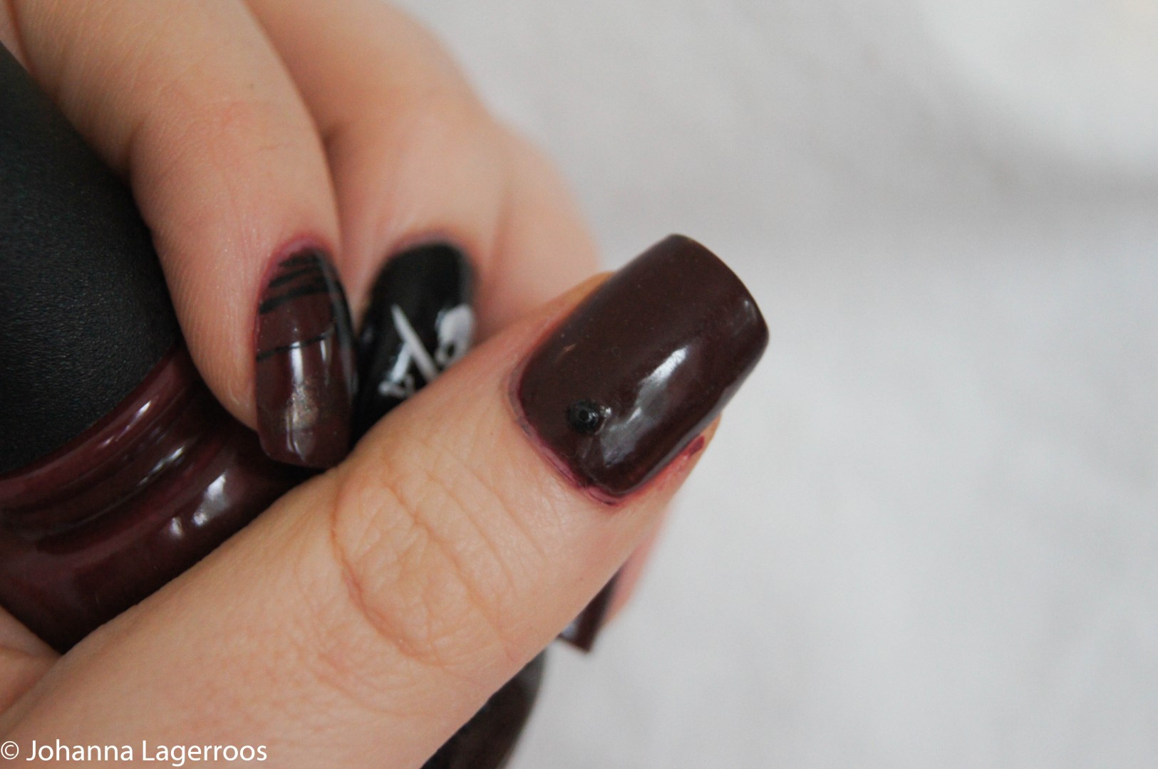 deep burgundy nails