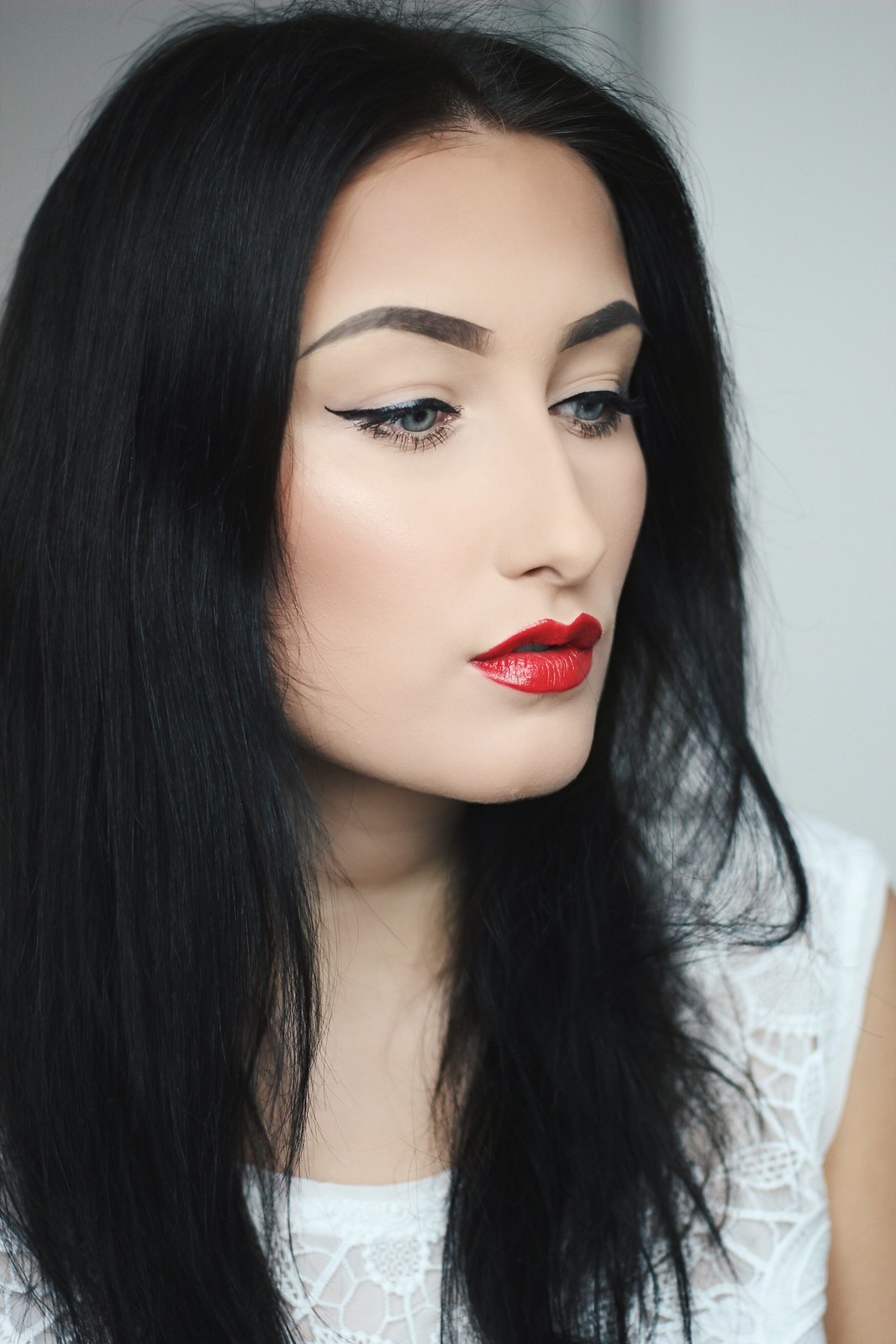 Makeup mit roten Lippen - Schneewittchen Look