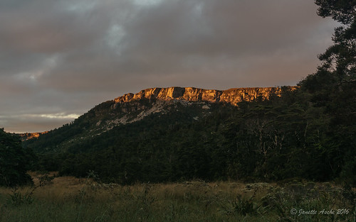 newzealand clouds sunrise sony cliffs nz limestone southisland tasman tramping tramp 2016 kahuranginationalpark tasmannz matiri 1000acreplateau 100acreplateau sonya6000 janetteasche matiriplateau