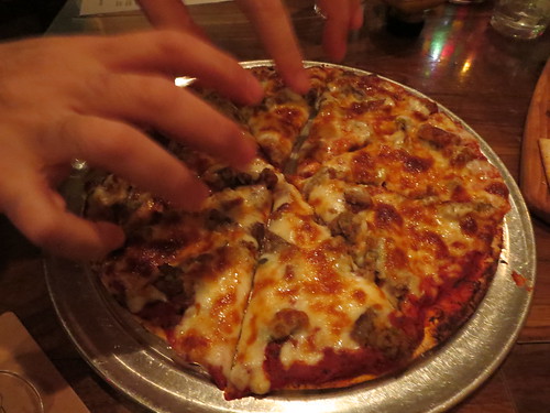 Pizza hands